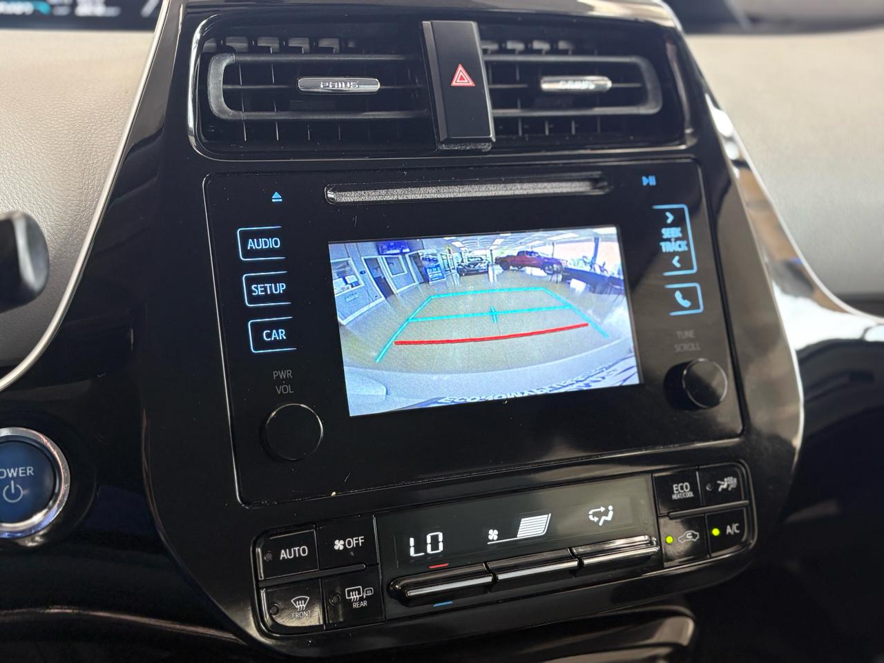 Toyota Prius 5dr HB Two (Natl) 2016