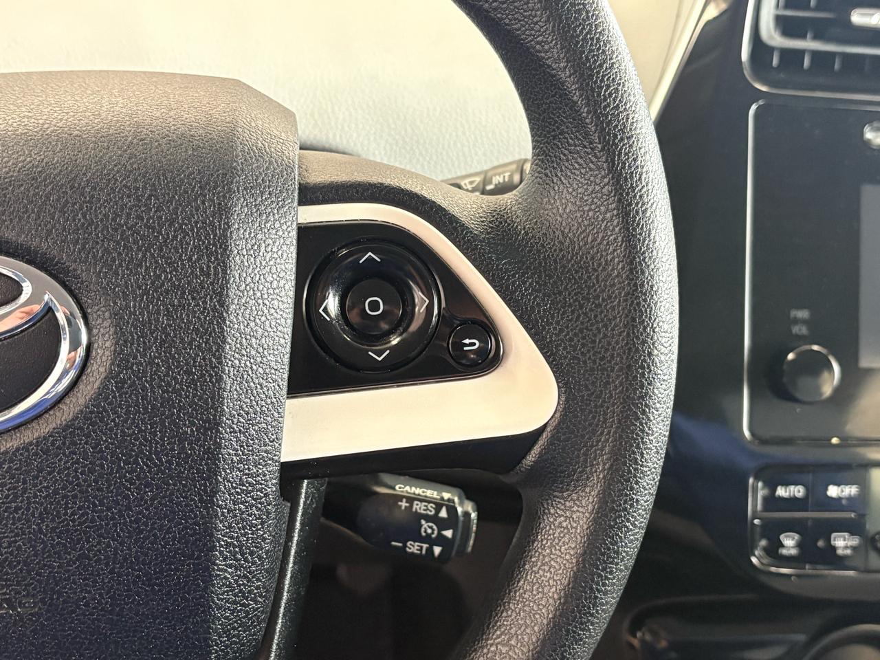 Toyota Prius 5dr HB Two (Natl) 2016