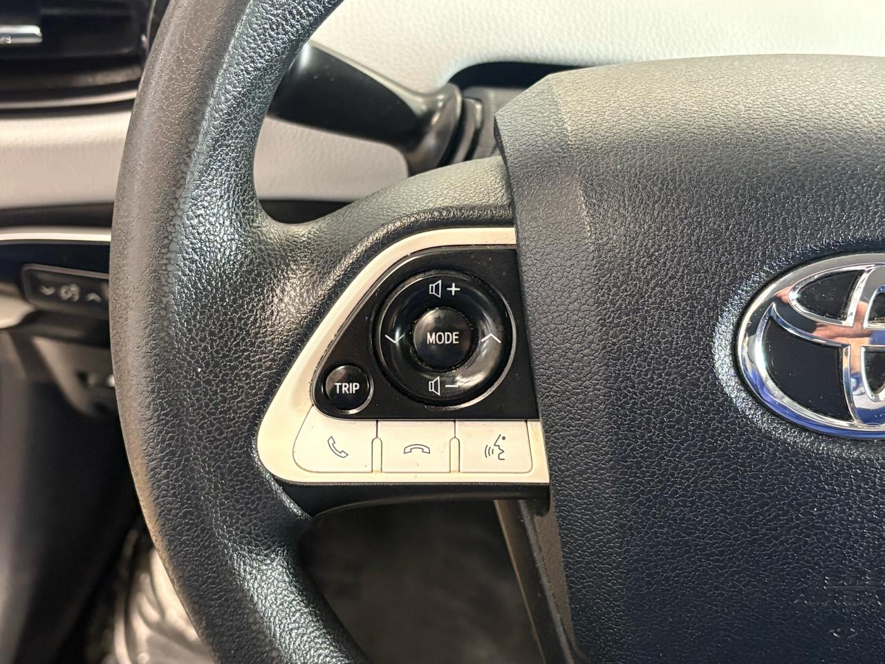 Toyota Prius 5dr HB Two (Natl) 2016