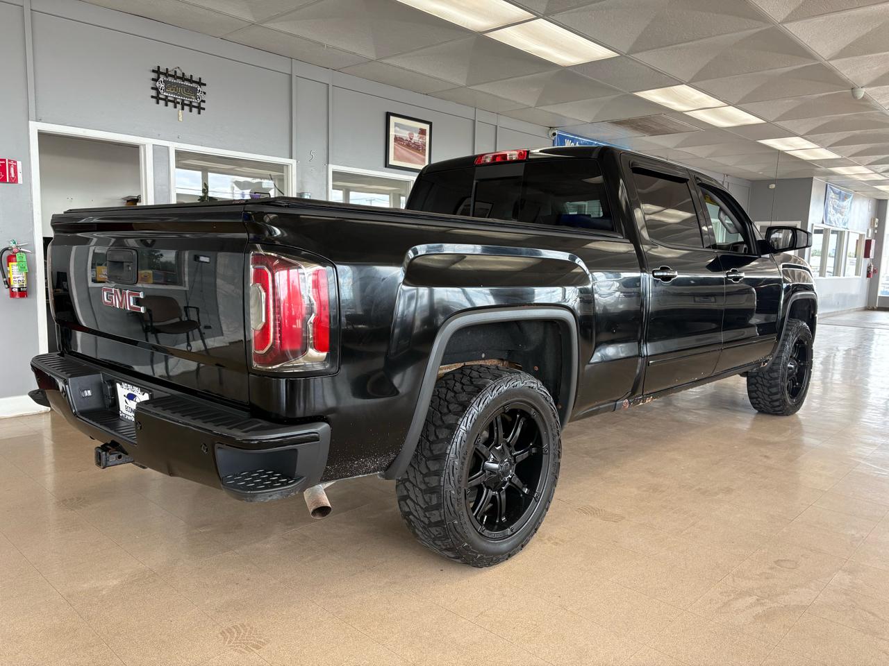 GMC Sierra 1500 4WD Crew Cab 153.0" SLT 2017