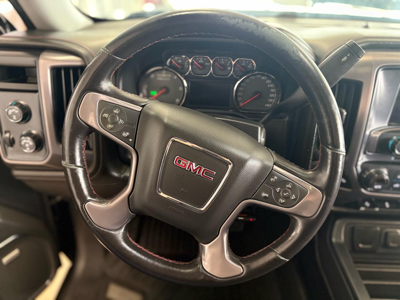 GMC Sierra 1500 4WD Crew Cab 153.0" SLT 2017