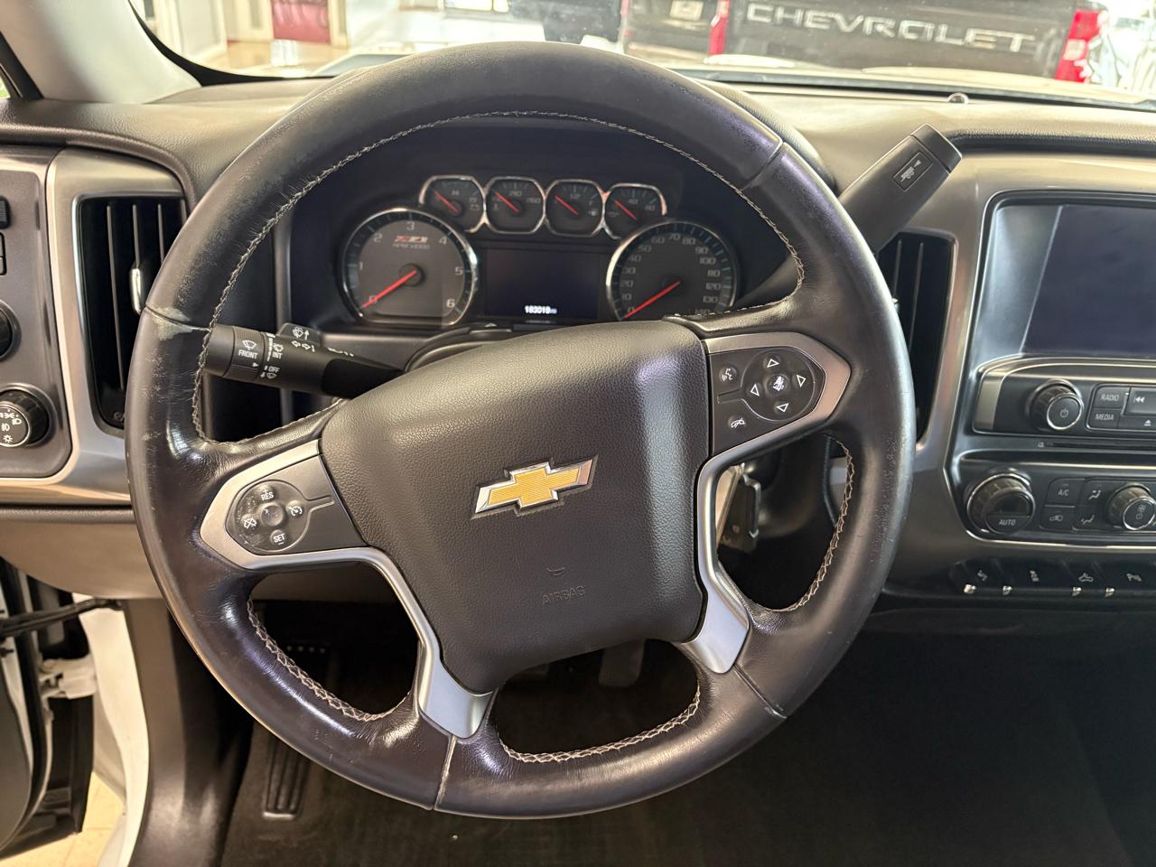 Chevrolet Silverado 1500 4WD Crew Cab 143.5" LT w/2LT 2018