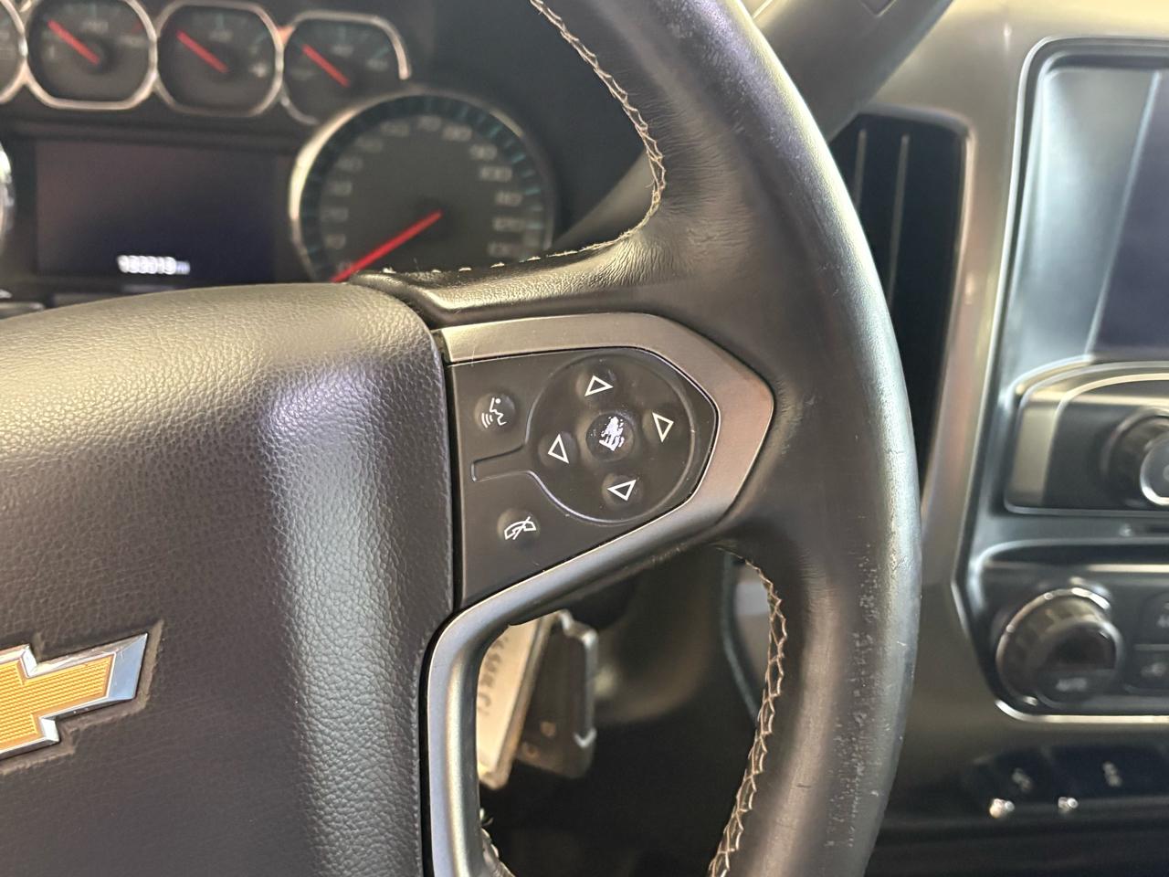 Chevrolet Silverado 1500 4WD Crew Cab 143.5" LT w/2LT 2018