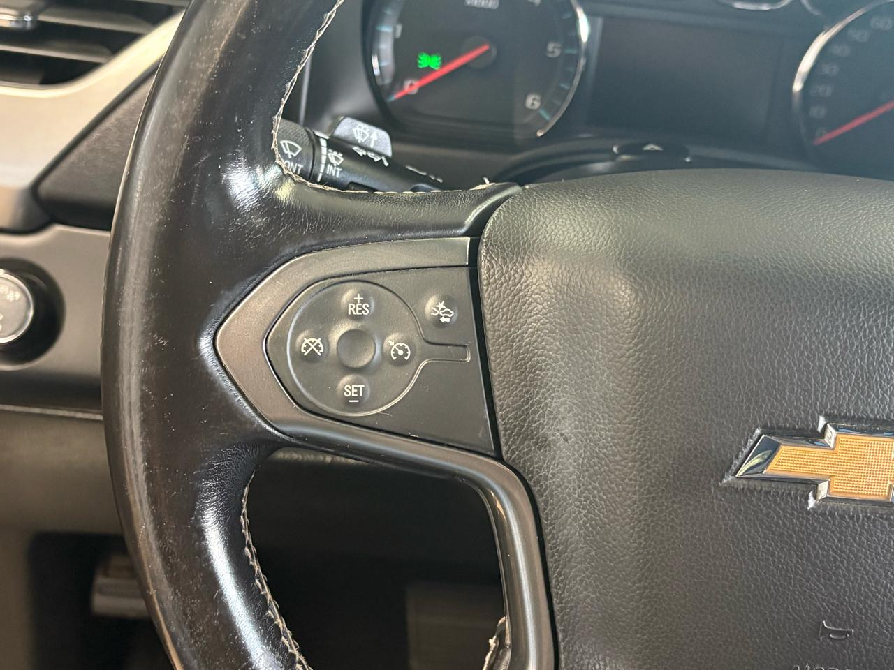 Chevrolet Suburban 4WD 4dr LT 2020