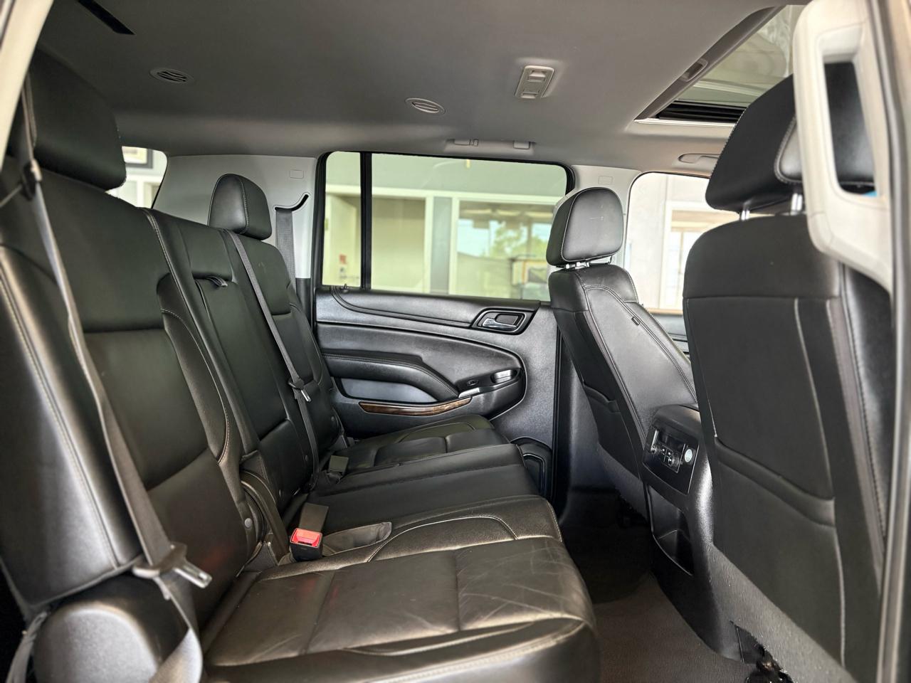 Chevrolet Suburban 4WD 4dr LT 2020