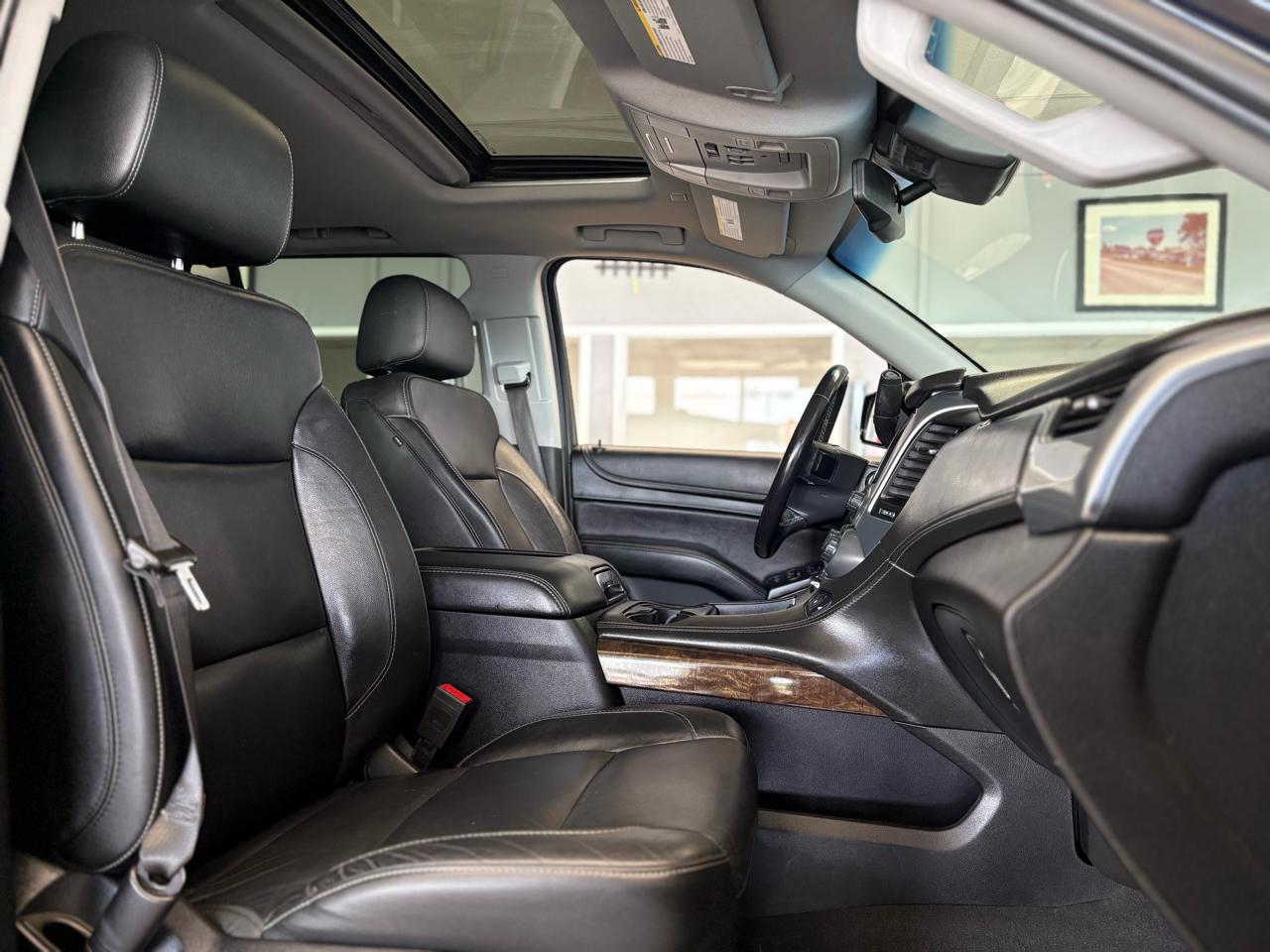 Chevrolet Suburban 4WD 4dr LT 2020
