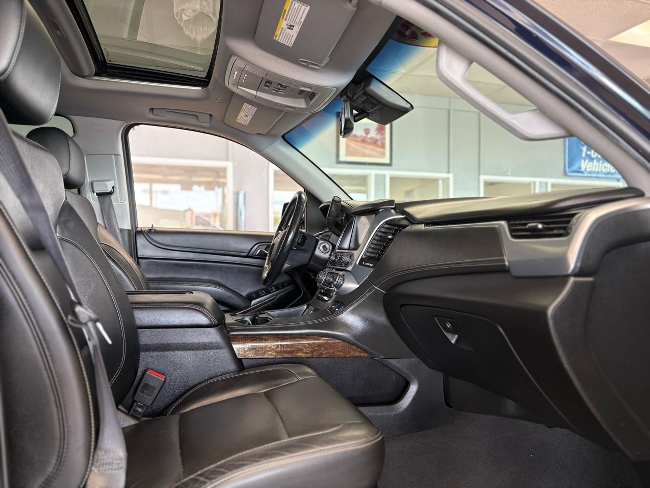 Chevrolet Suburban 4WD 4dr LT 2020