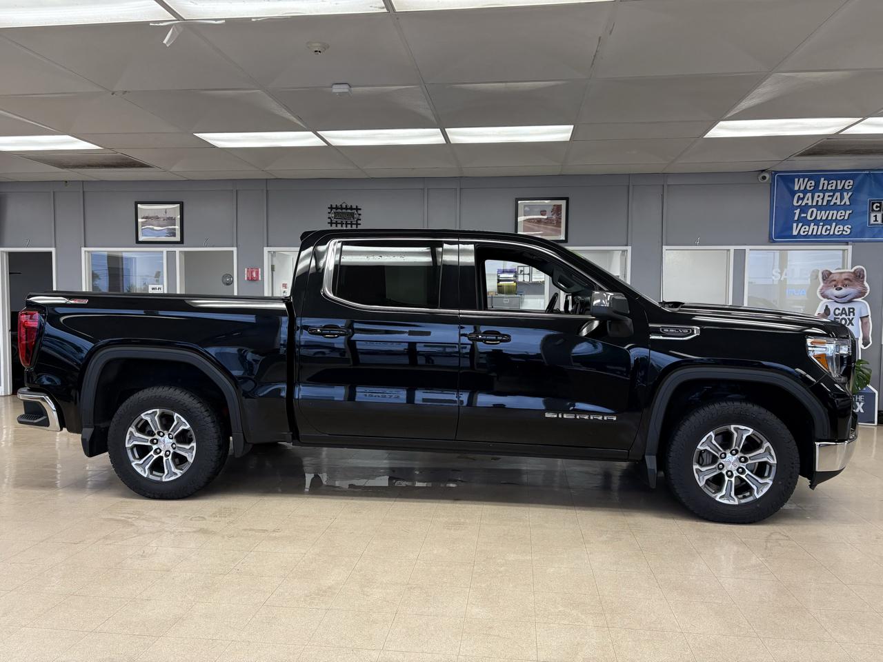 GMC Sierra 1500 4WD Crew Cab 147" SLE 2019