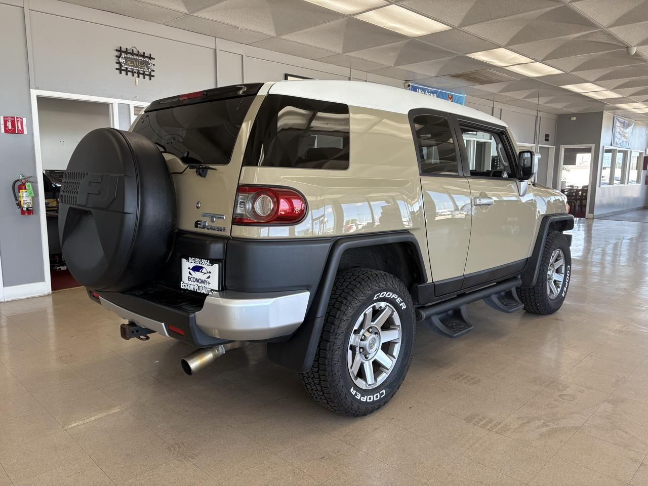 Toyota FJ Cruiser 4WD 4dr Man (Natl) 2014