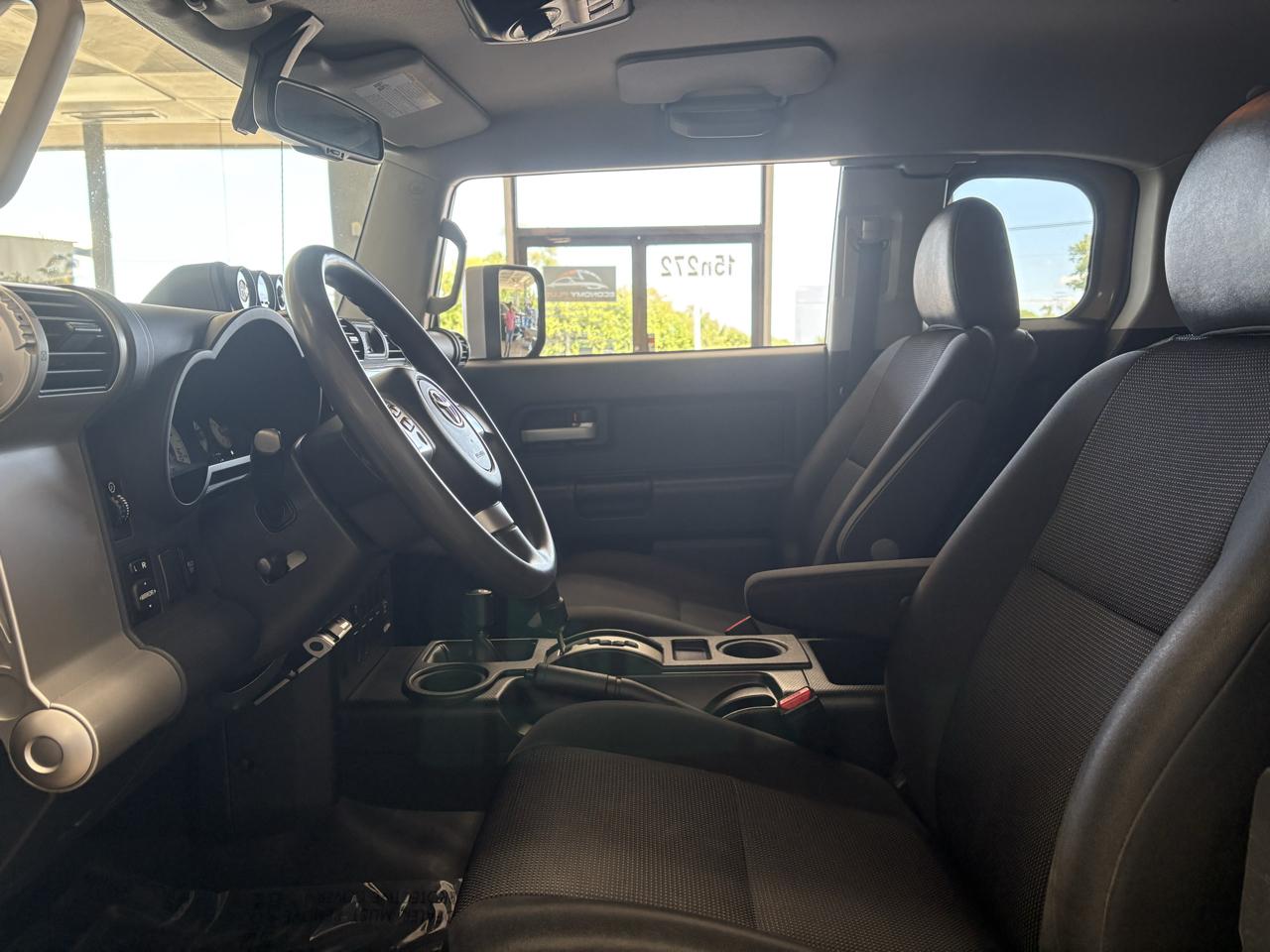 Toyota FJ Cruiser 4WD 4dr Man (Natl) 2014