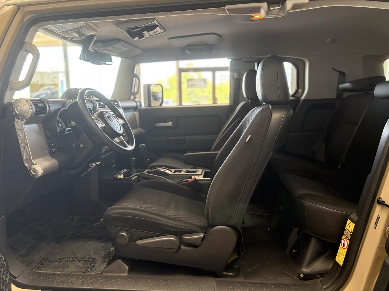 Toyota FJ Cruiser 4WD 4dr Man (Natl) 2014