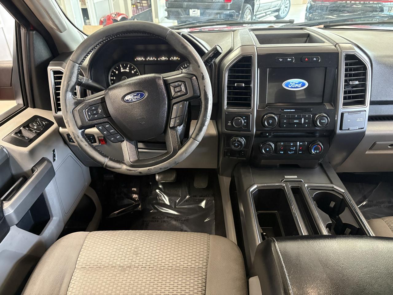 Ford F-150 XL 4WD SuperCrew 5.5' Box 2017