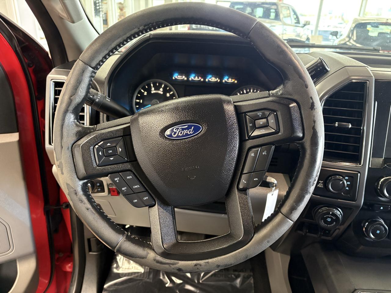 Ford F-150 XL 4WD SuperCrew 5.5' Box 2017