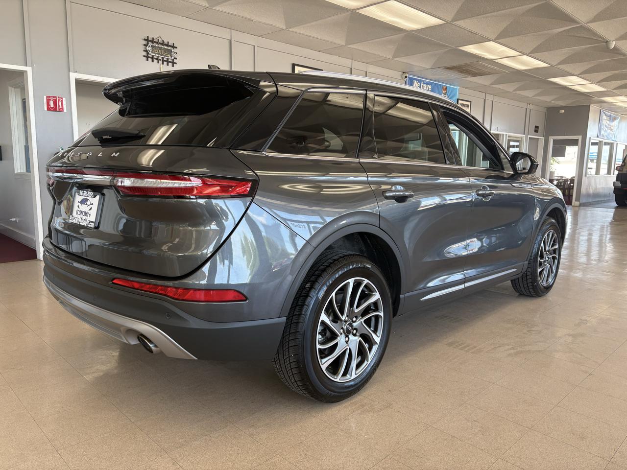 Lincoln Corsair Standard FWD 2020
