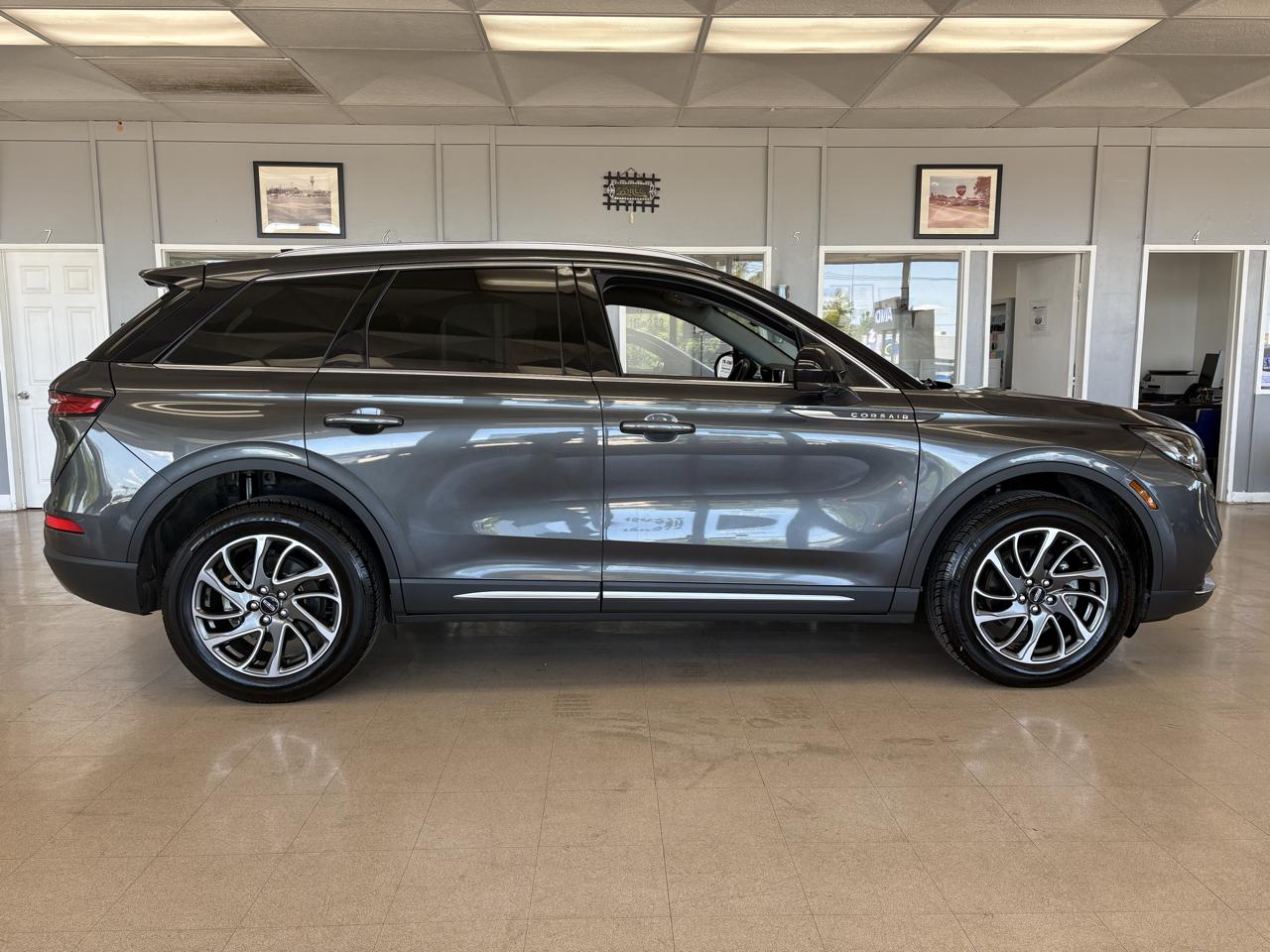 Lincoln Corsair Standard FWD 2020