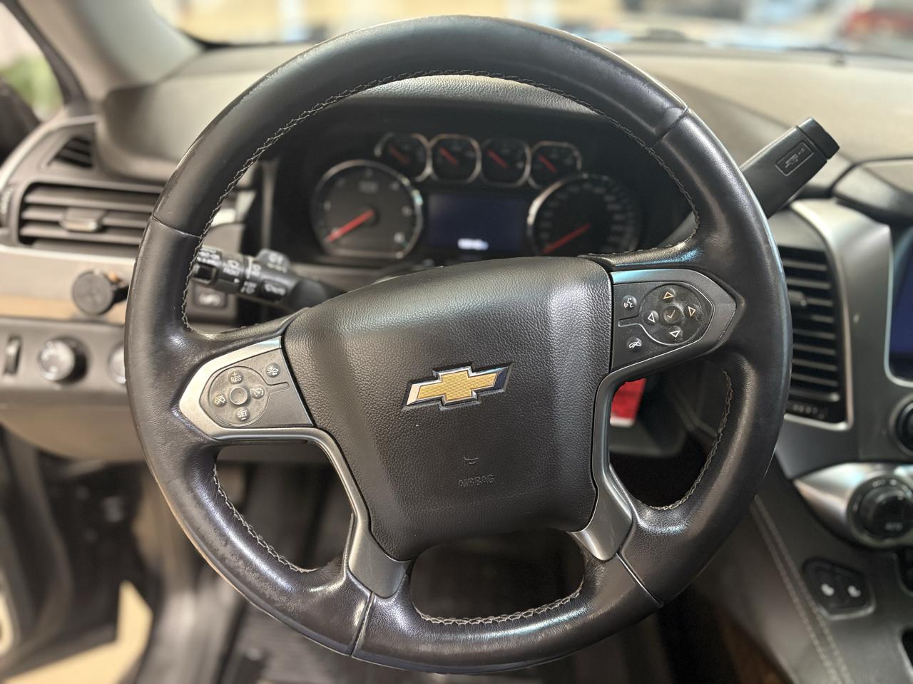 Chevrolet Suburban 4WD 4dr LT 2020
