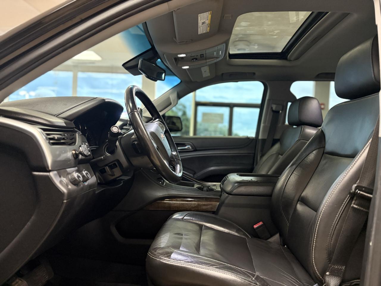 Chevrolet Suburban 4WD 4dr LT 2020