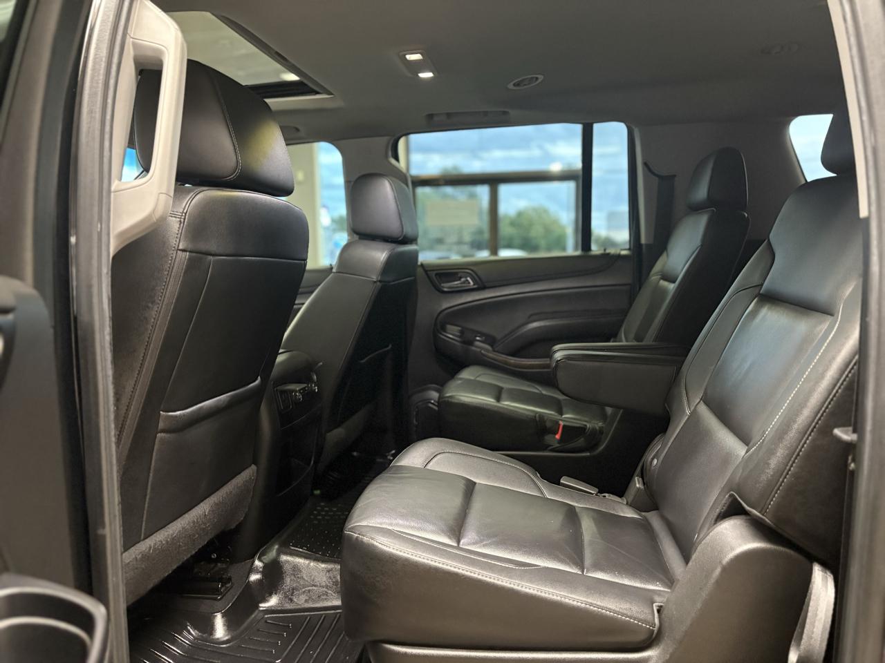 Chevrolet Suburban 4WD 4dr LT 2020
