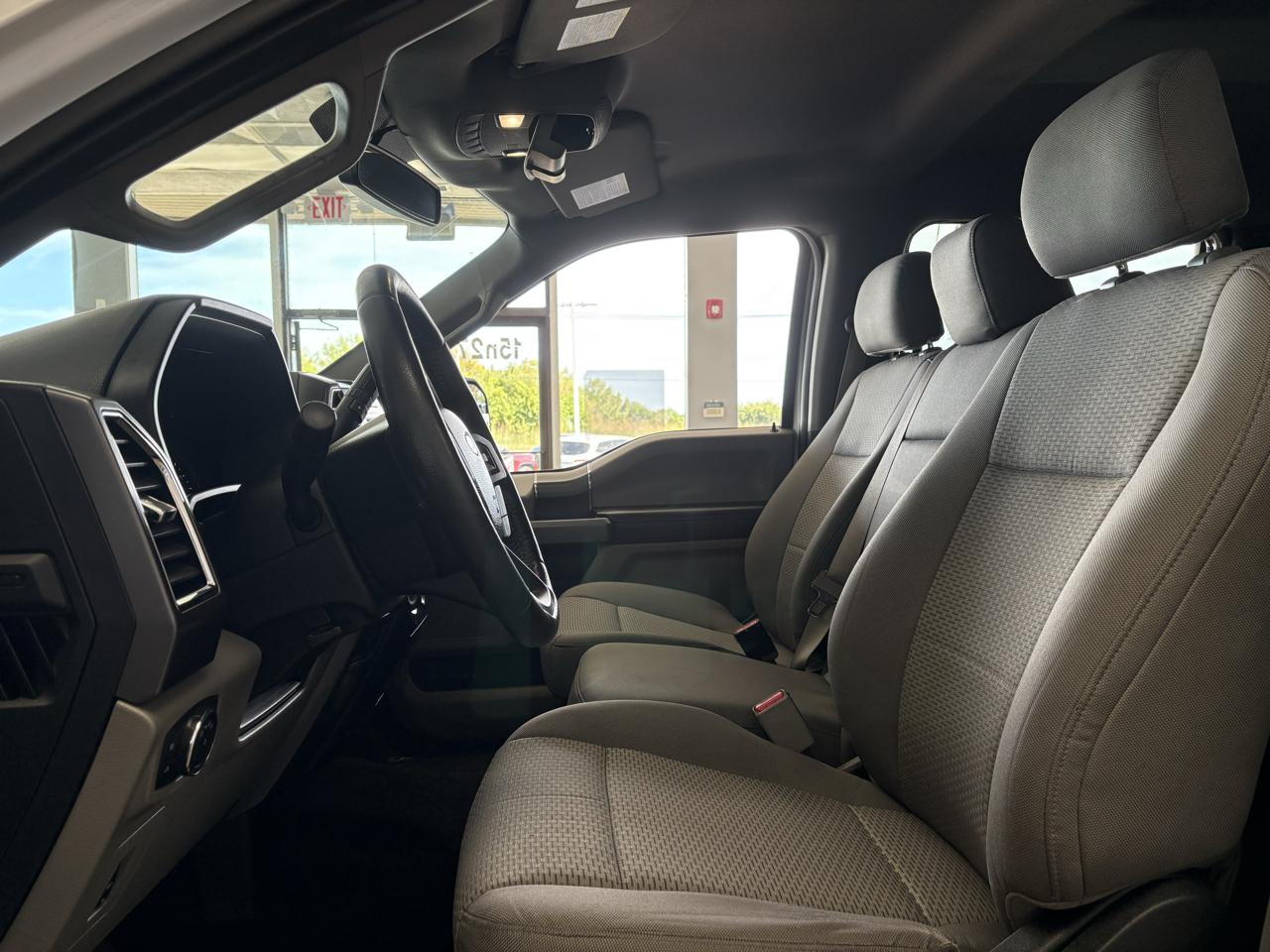 Ford F-150 4WD SuperCrew 145" XLT 2016