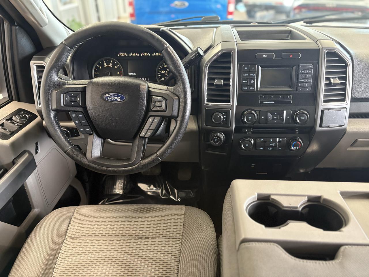 Ford F-150 4WD SuperCrew 145" XLT 2016