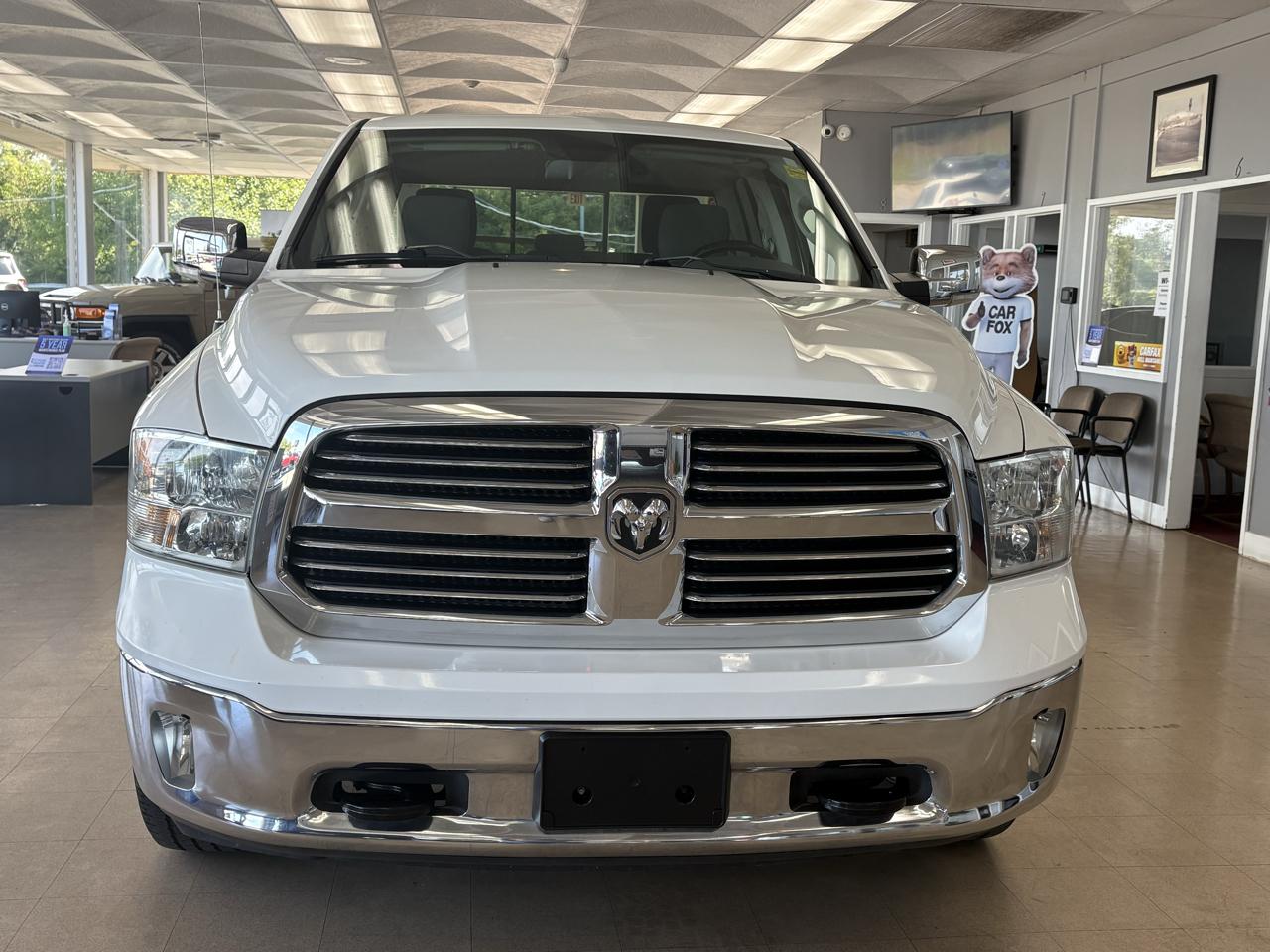 RAM 1500 4WD Quad Cab 140.5" Big Horn 2015