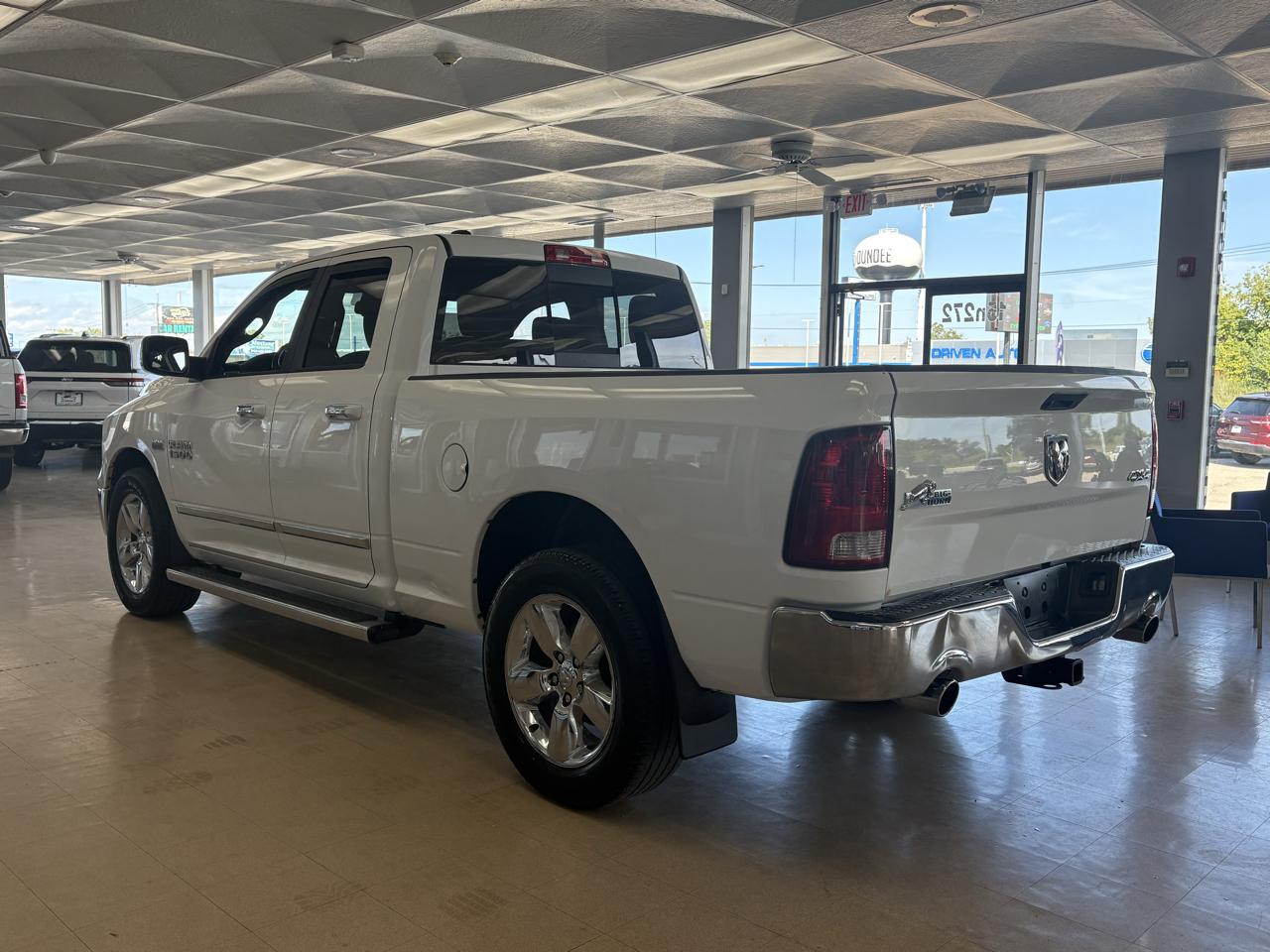 RAM 1500 4WD Quad Cab 140.5" Big Horn 2015