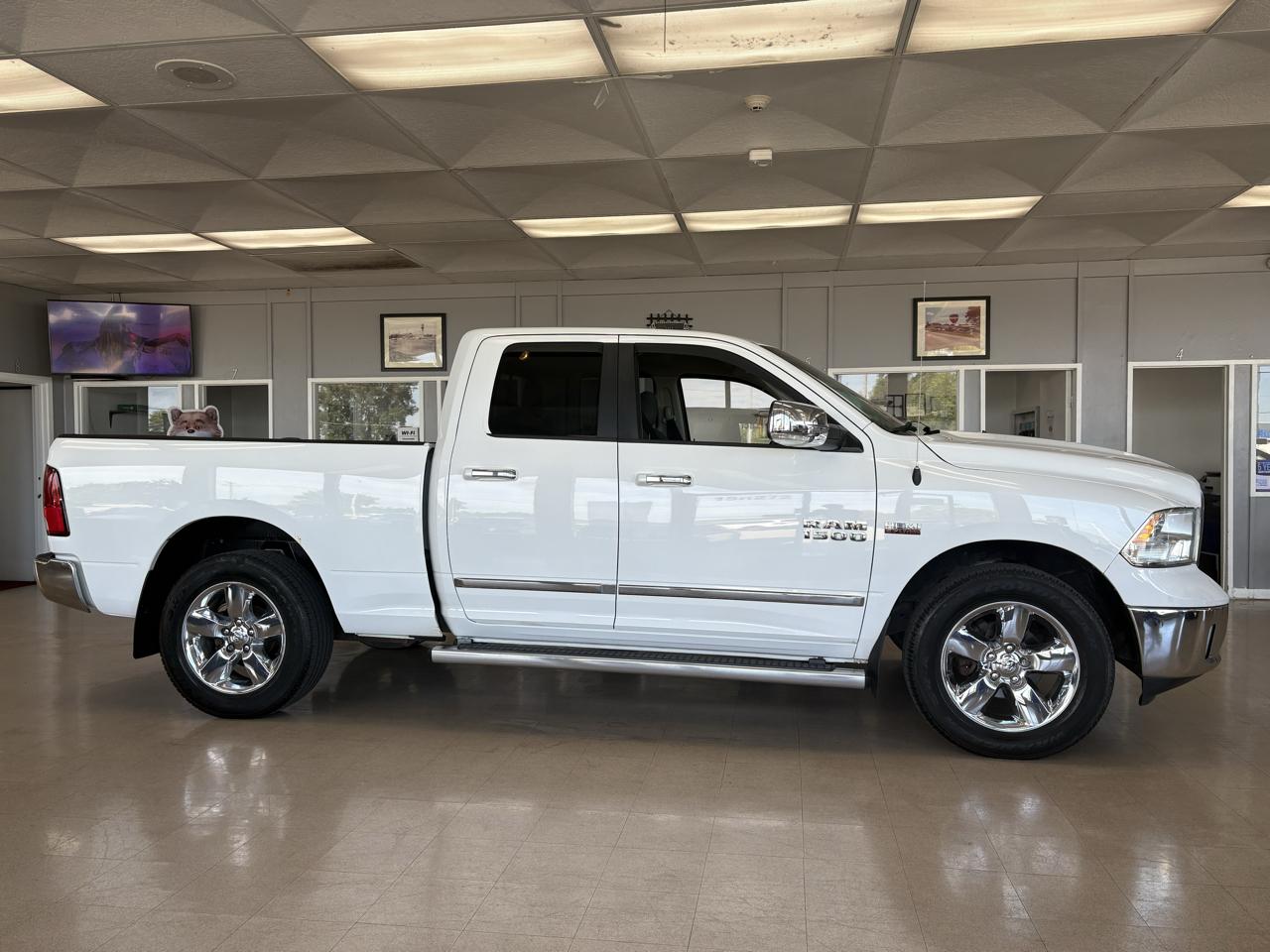 RAM 1500 4WD Quad Cab 140.5" Big Horn 2015