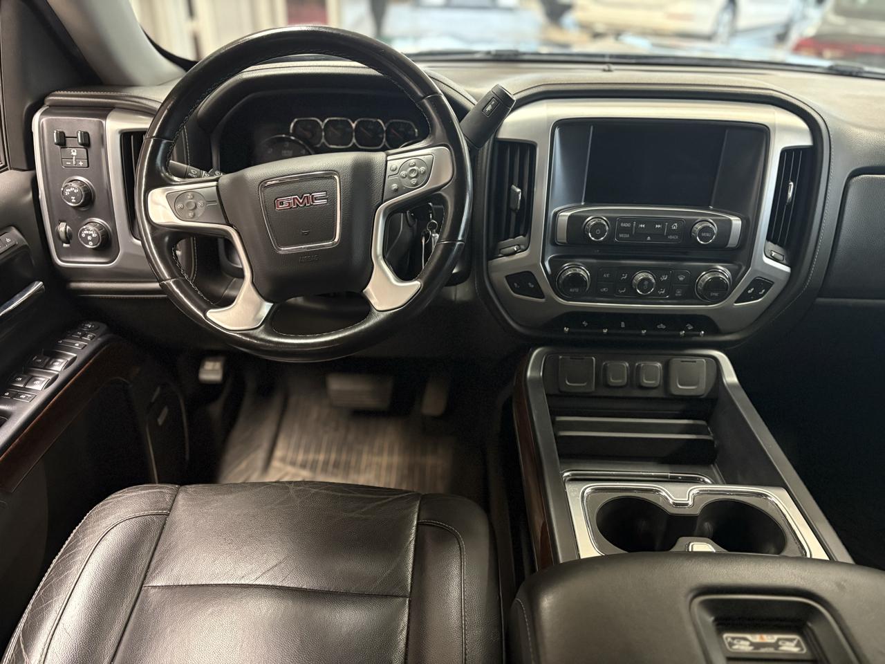 GMC Sierra 1500 4WD Crew Cab 143.5" SLT 2018