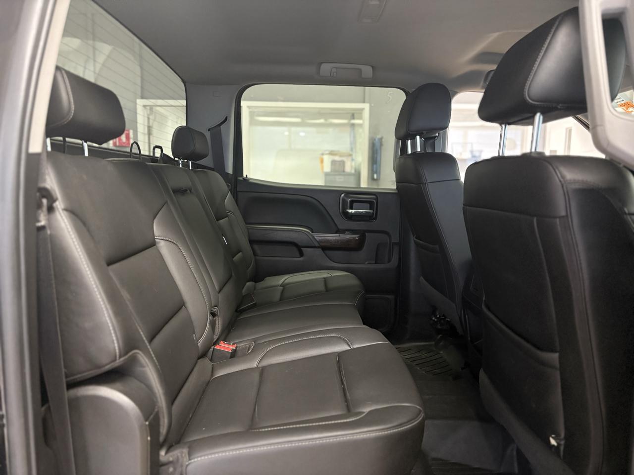 GMC Sierra 1500 4WD Crew Cab 143.5" SLT 2018
