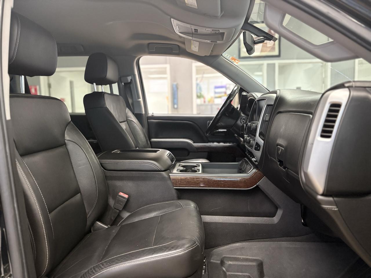 GMC Sierra 1500 4WD Crew Cab 143.5" SLT 2018