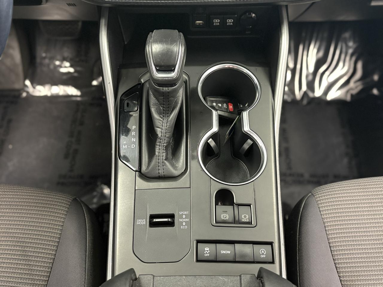 Toyota Highlander LE FWD (Natl) 2020