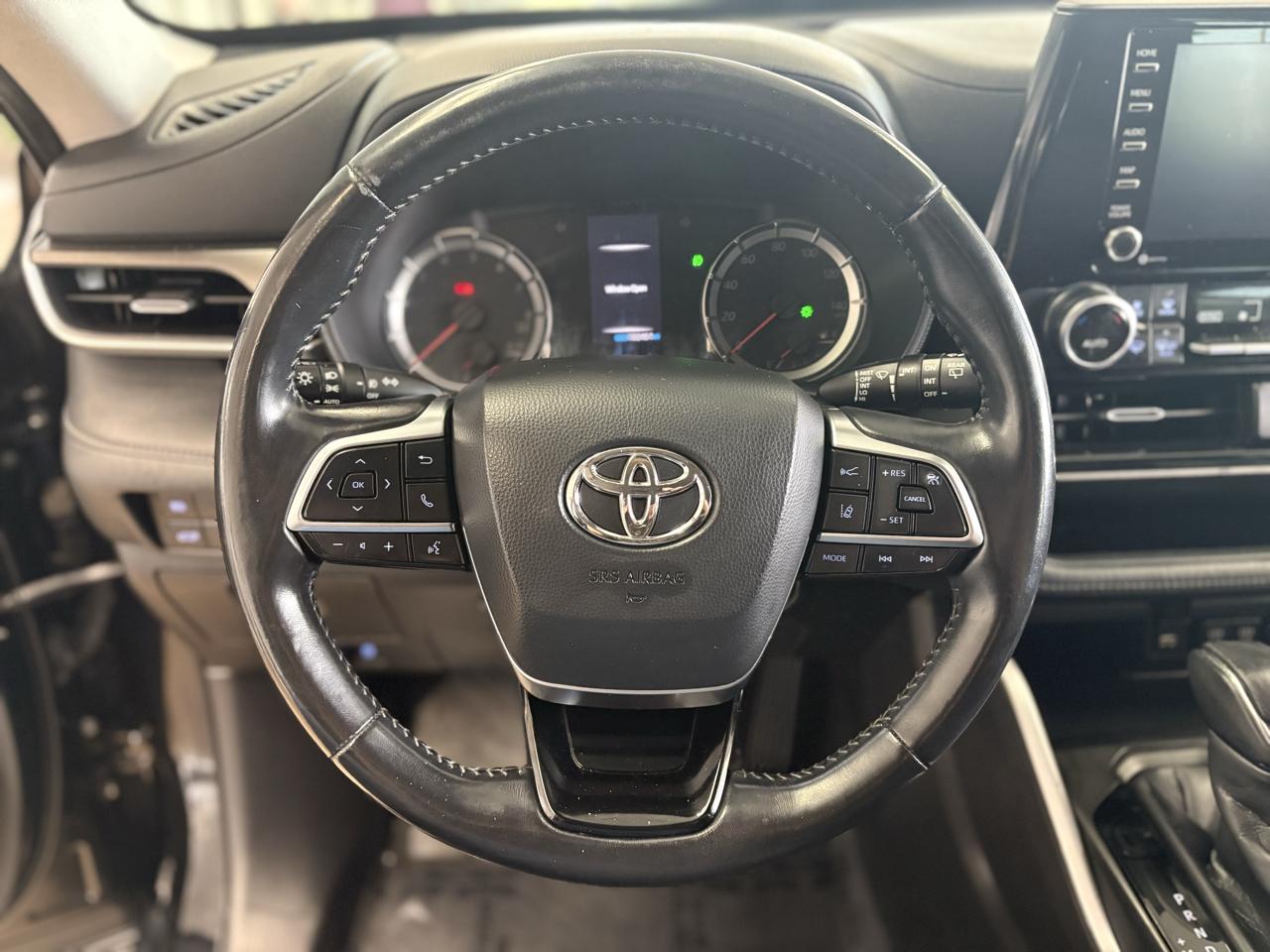 Toyota Highlander LE FWD (Natl) 2020