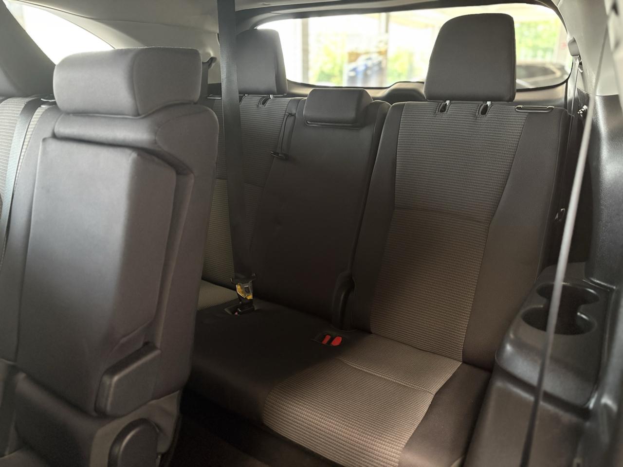 Toyota Highlander LE FWD (Natl) 2020