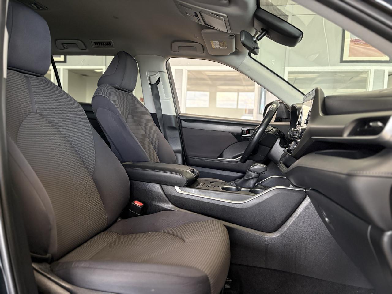 Toyota Highlander LE FWD (Natl) 2020