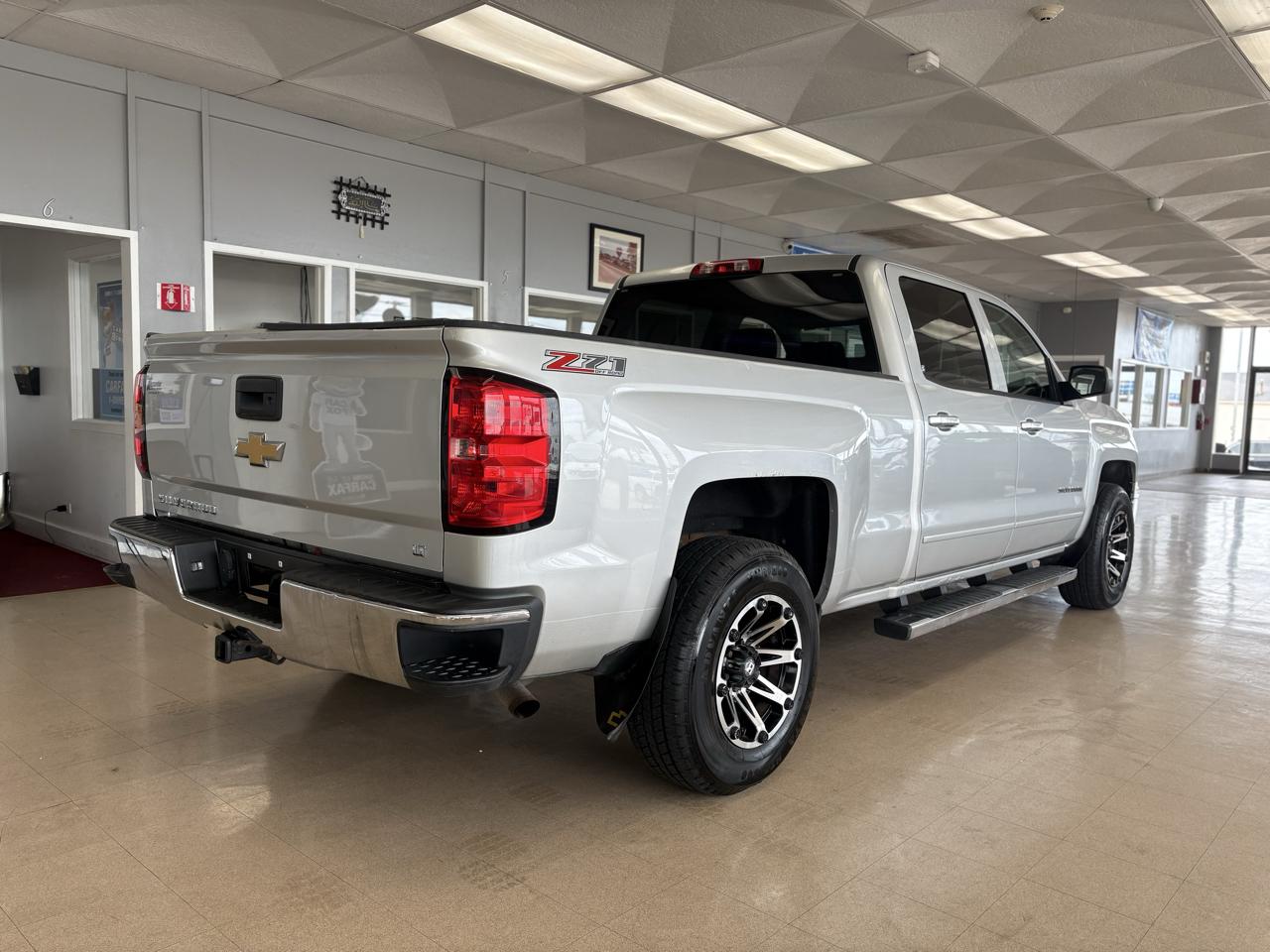 Chevrolet Silverado 1500 4WD Crew Cab 153.0" LT w/2LT 2015