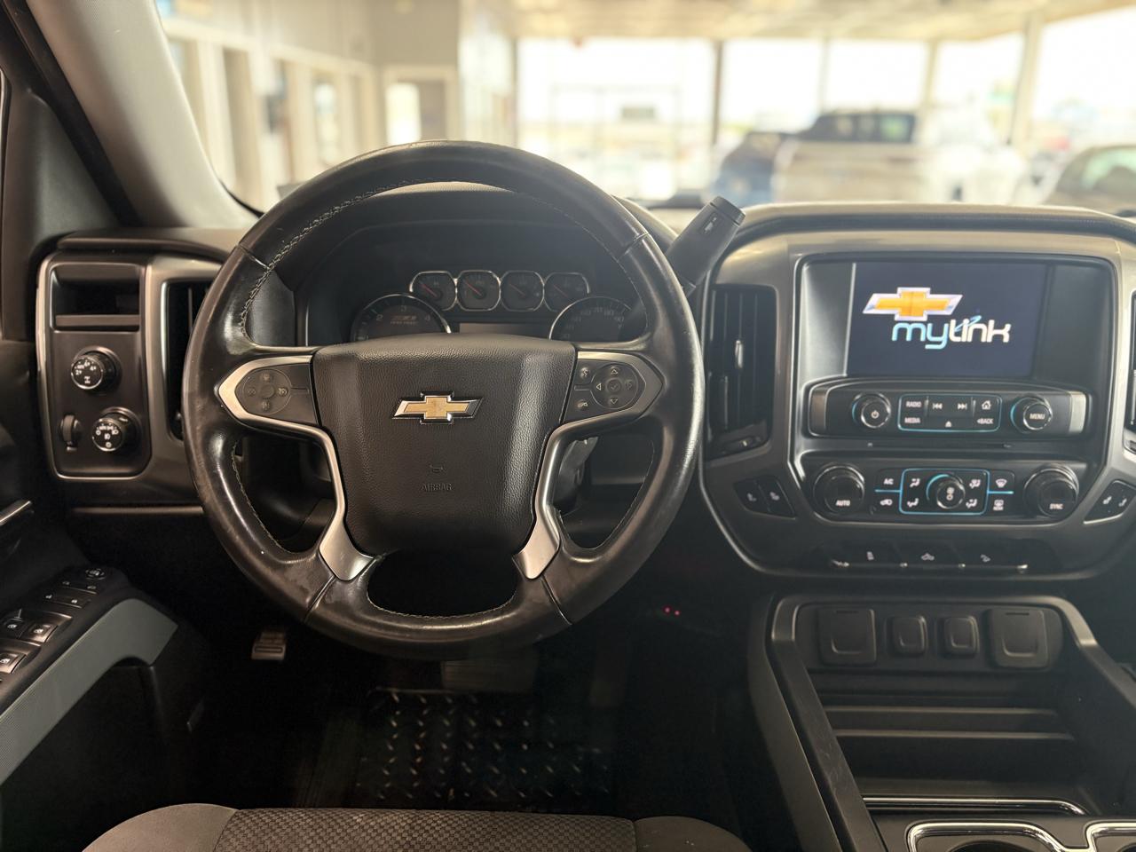 Chevrolet Silverado 1500 4WD Crew Cab 153.0" LT w/2LT 2015