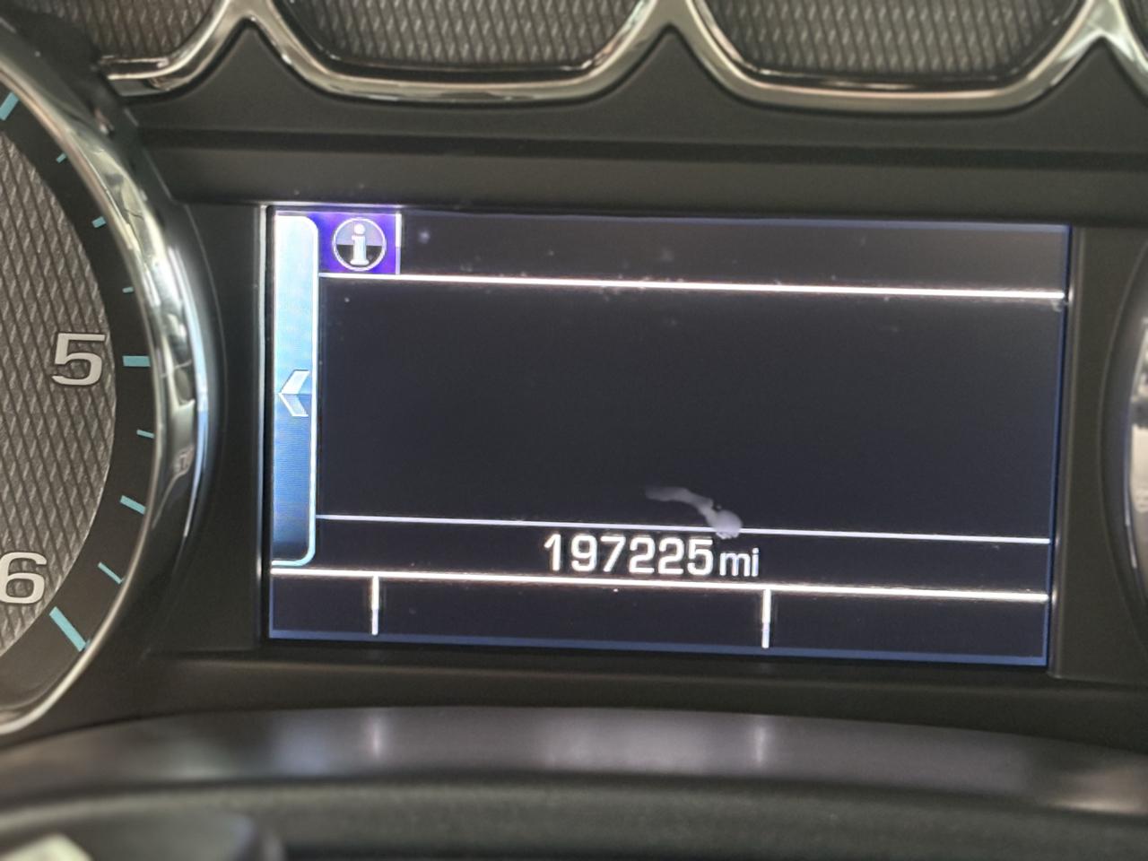 Chevrolet Silverado 1500 4WD Crew Cab 153.0" LT w/2LT 2015