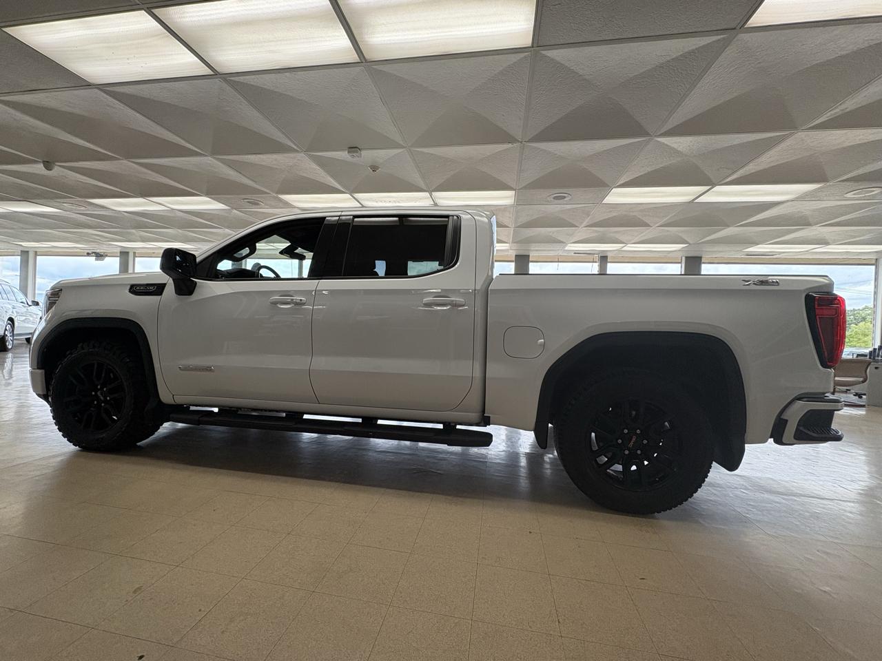 GMC Sierra 1500 4WD Crew Cab 147" Elevation 2019