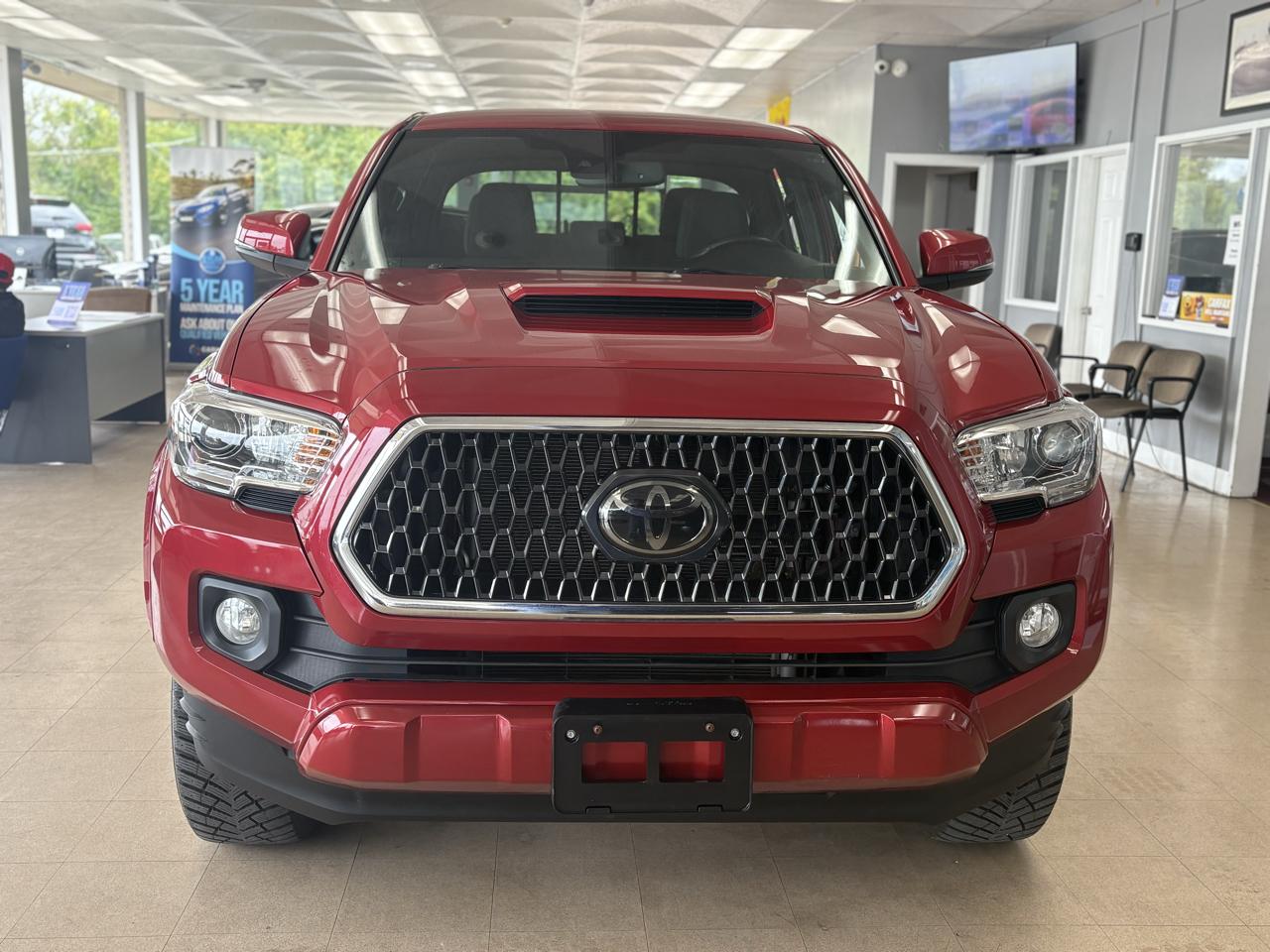 Toyota Tacoma SR5 Double Cab 6' Bed V6 4x4 AT (Natl) 2018