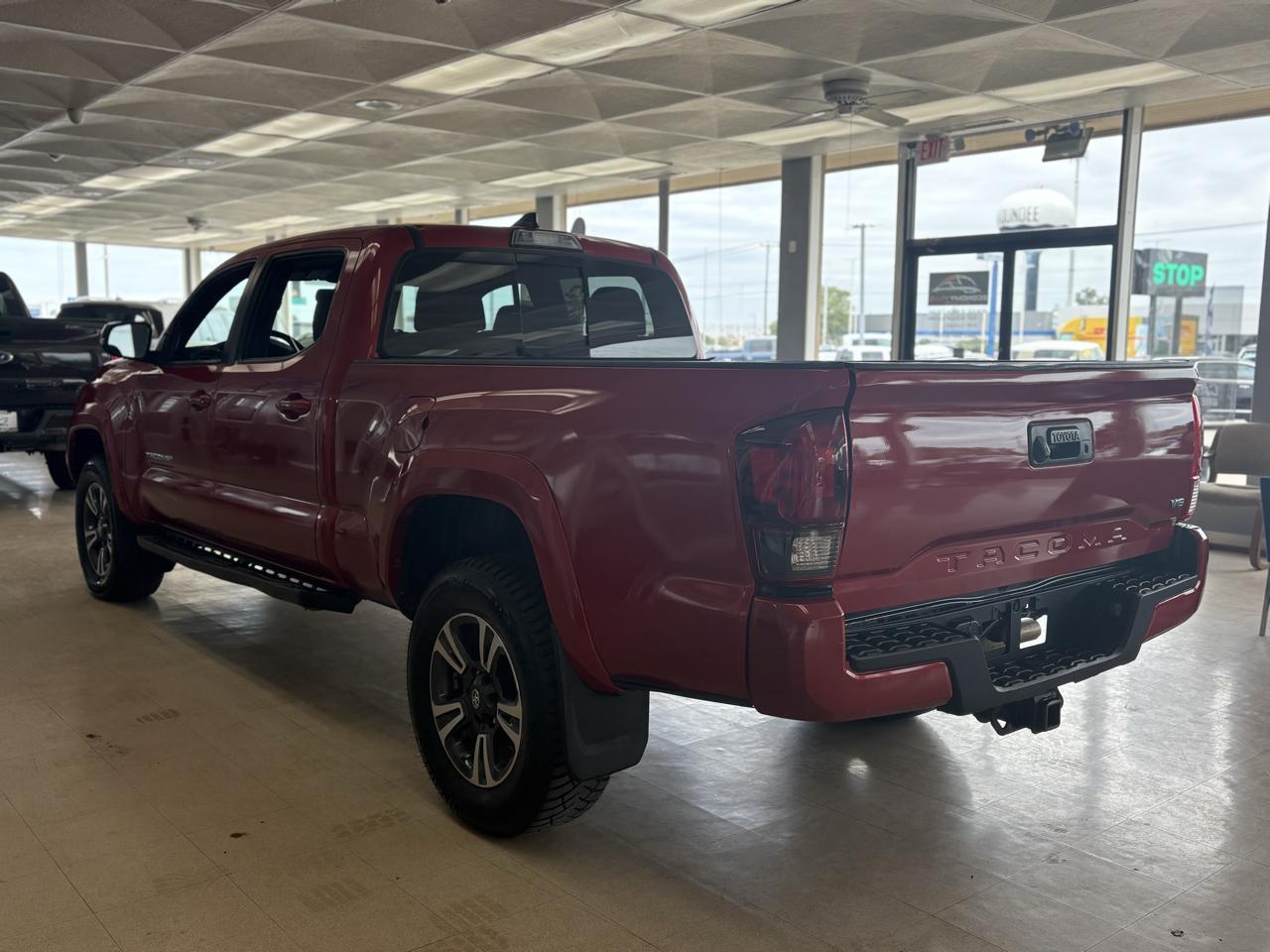Toyota Tacoma SR5 Double Cab 6' Bed V6 4x4 AT (Natl) 2018