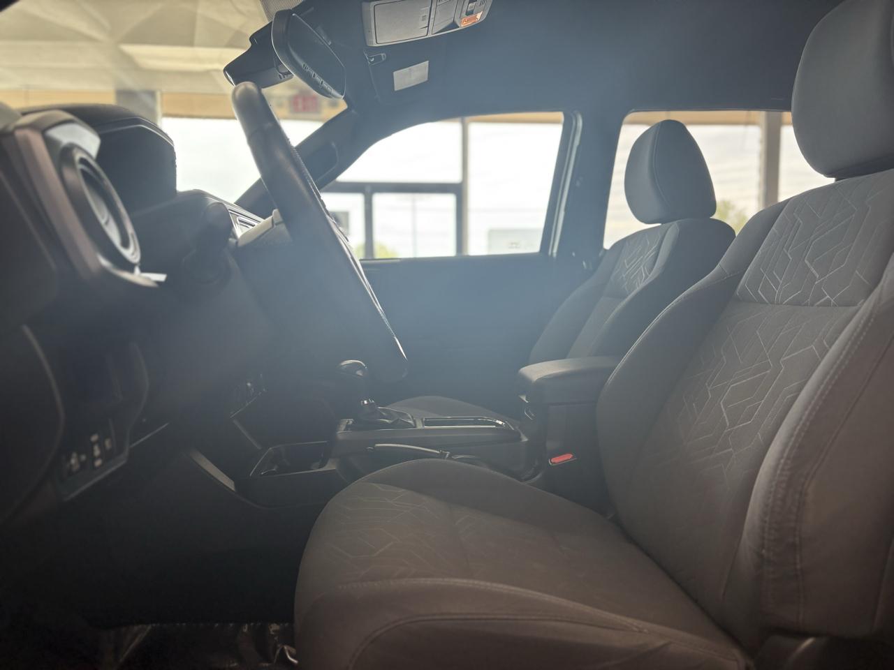 Toyota Tacoma SR5 Double Cab 6' Bed V6 4x4 AT (Natl) 2018