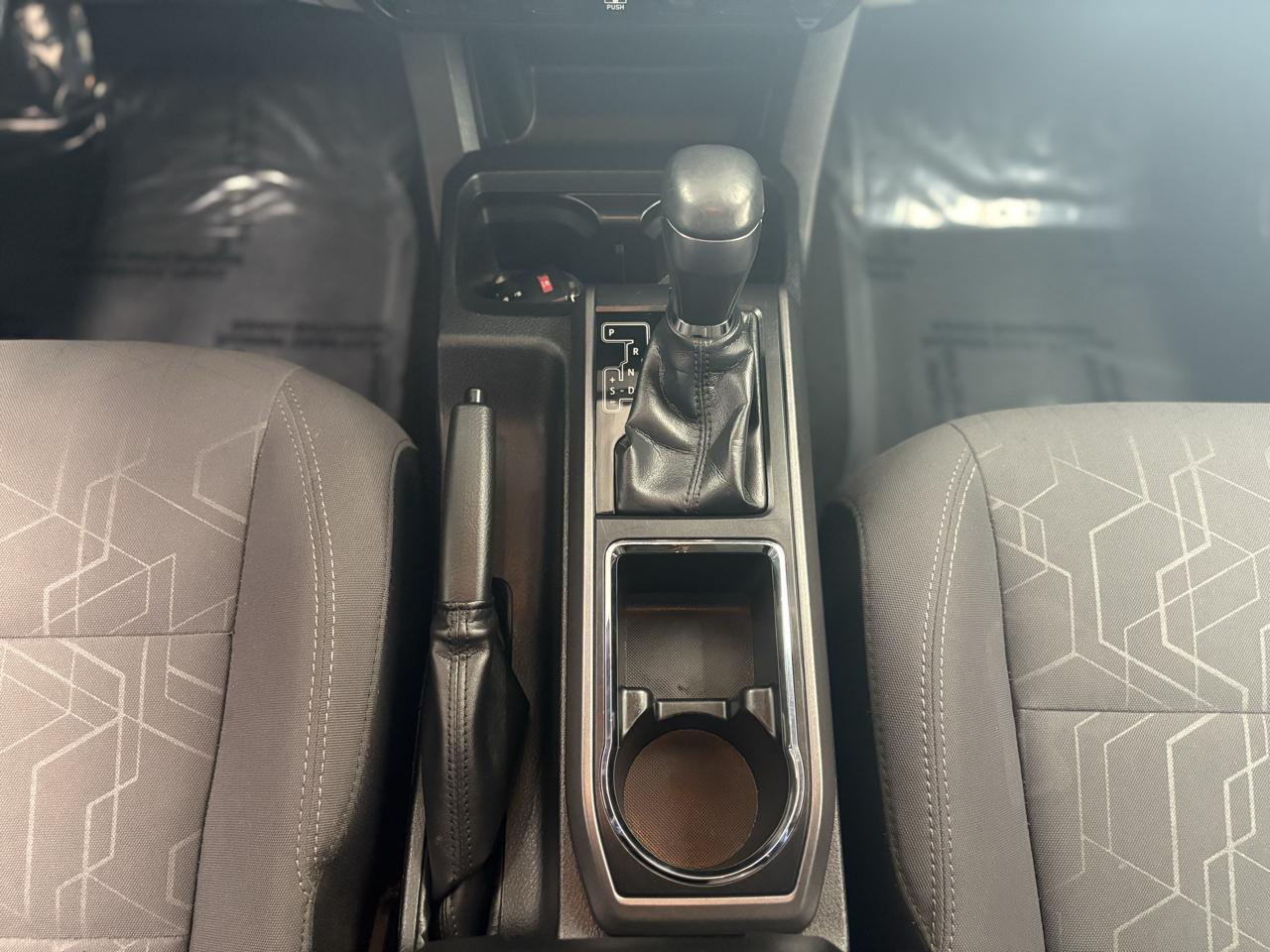Toyota Tacoma SR5 Double Cab 6' Bed V6 4x4 AT (Natl) 2018