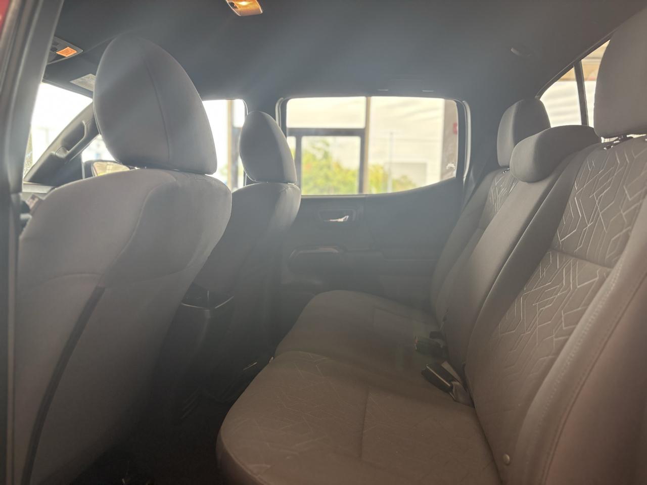 Toyota Tacoma SR5 Double Cab 6' Bed V6 4x4 AT (Natl) 2018