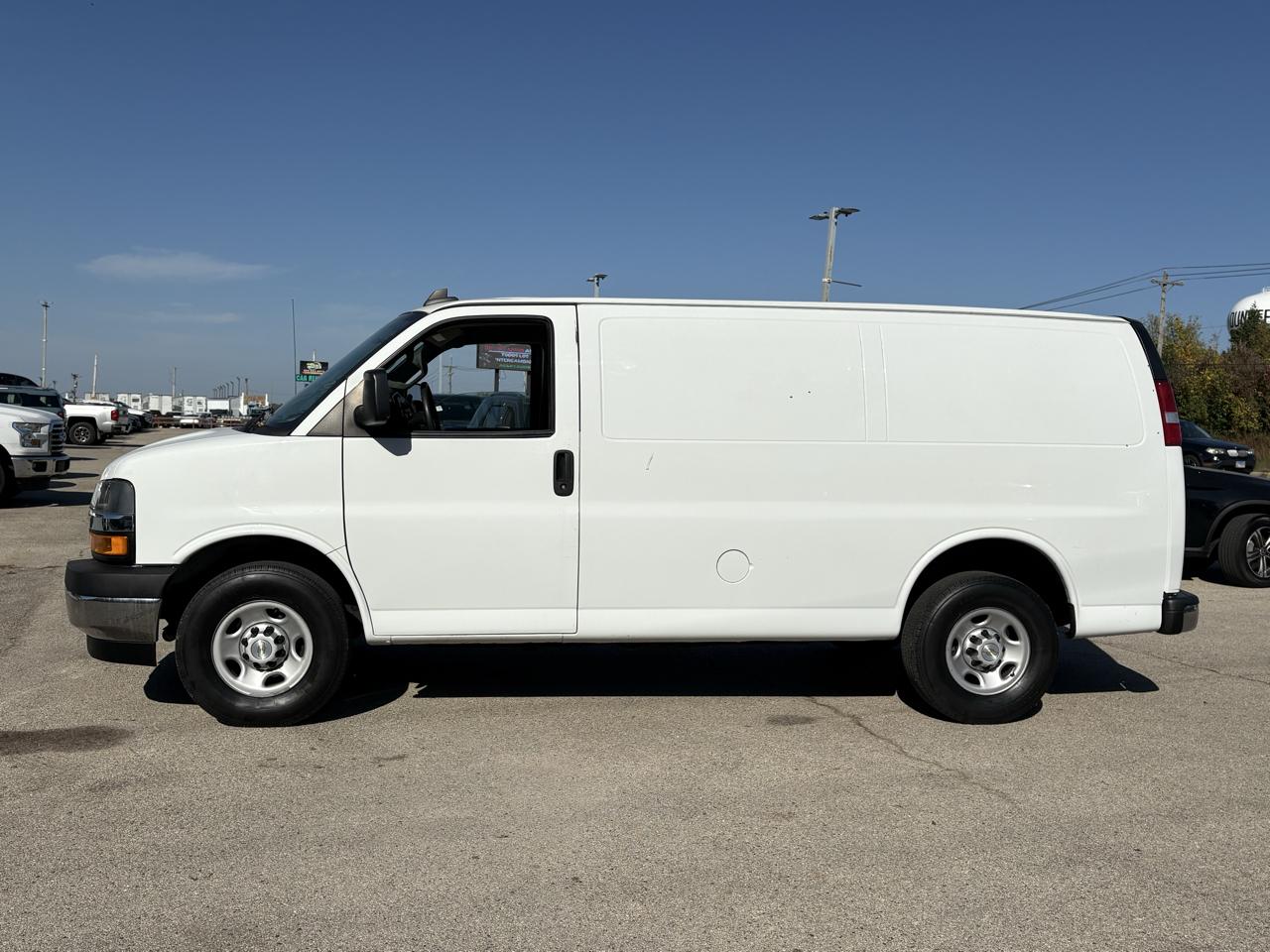 Chevrolet Express Cargo Van RWD 2500 135" 2020