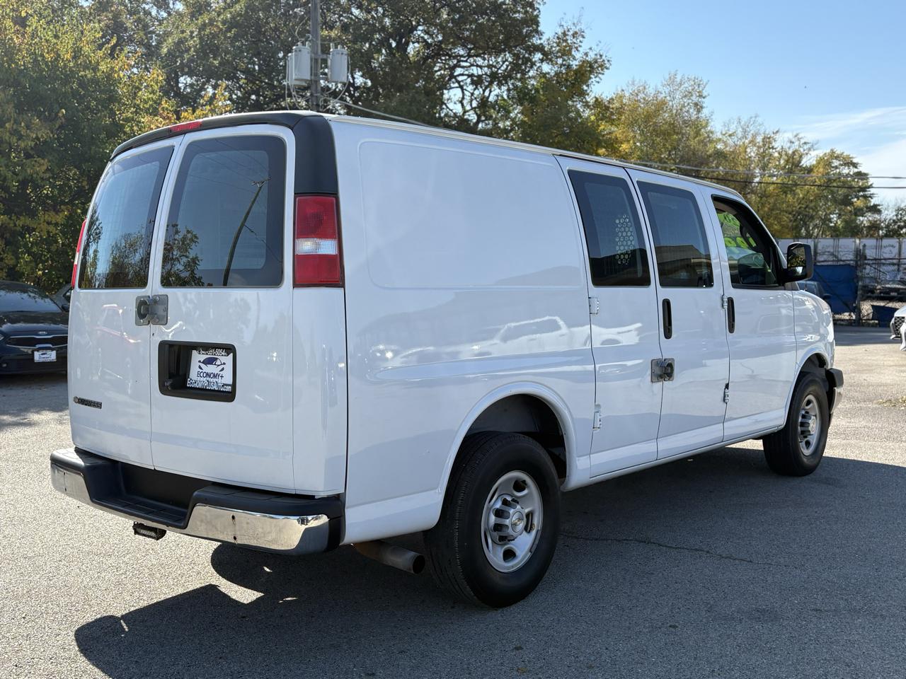 Chevrolet Express Cargo Van RWD 2500 135" 2020
