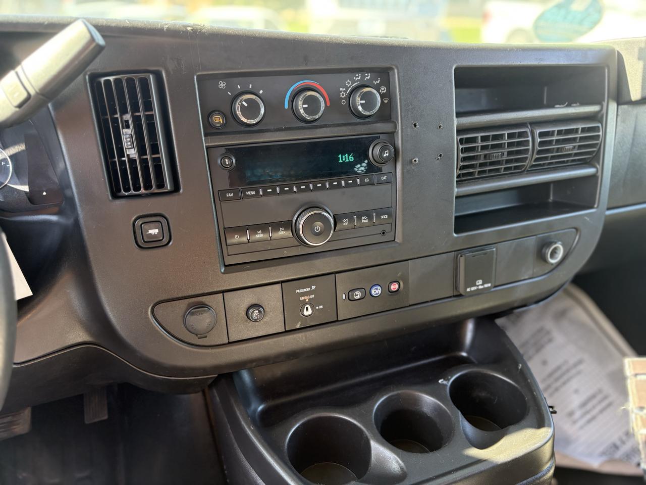 Chevrolet Express Cargo Van RWD 2500 135" 2020