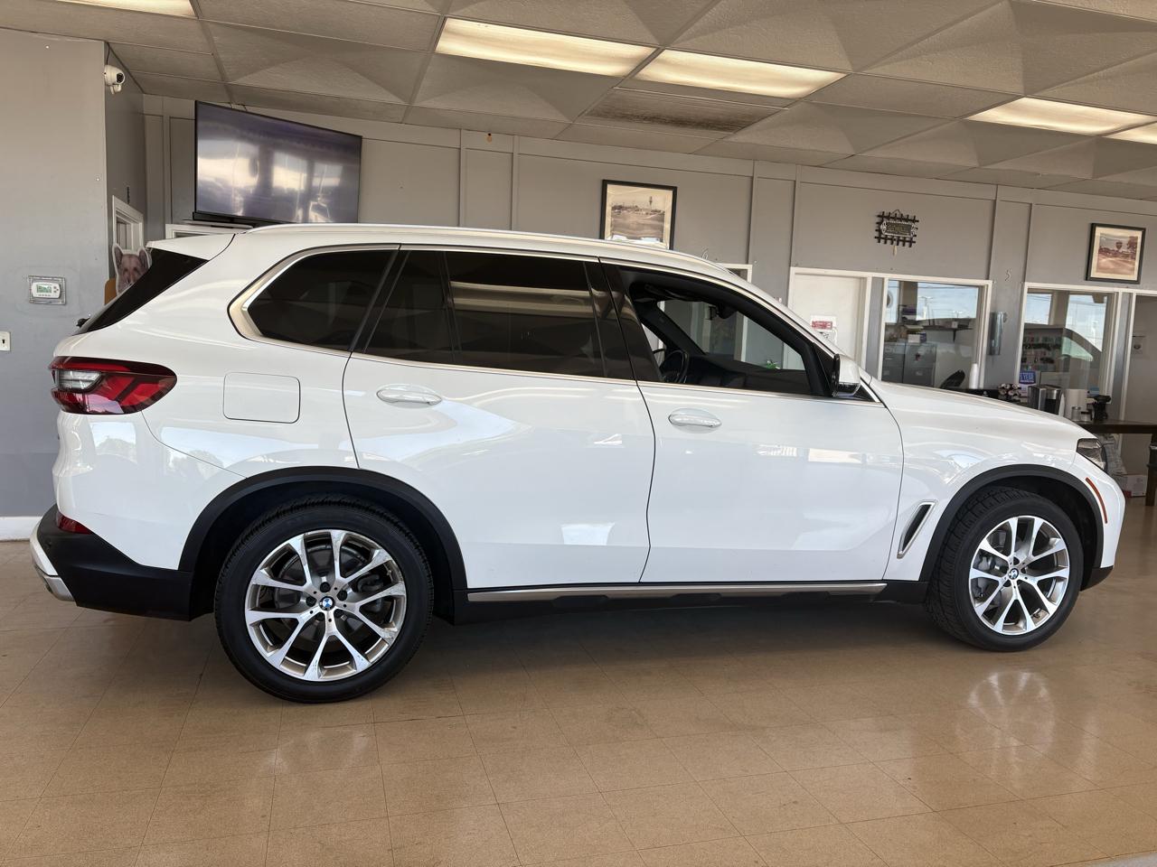 BMW X5 xDrive40i Sports Activity Vehicle 2020