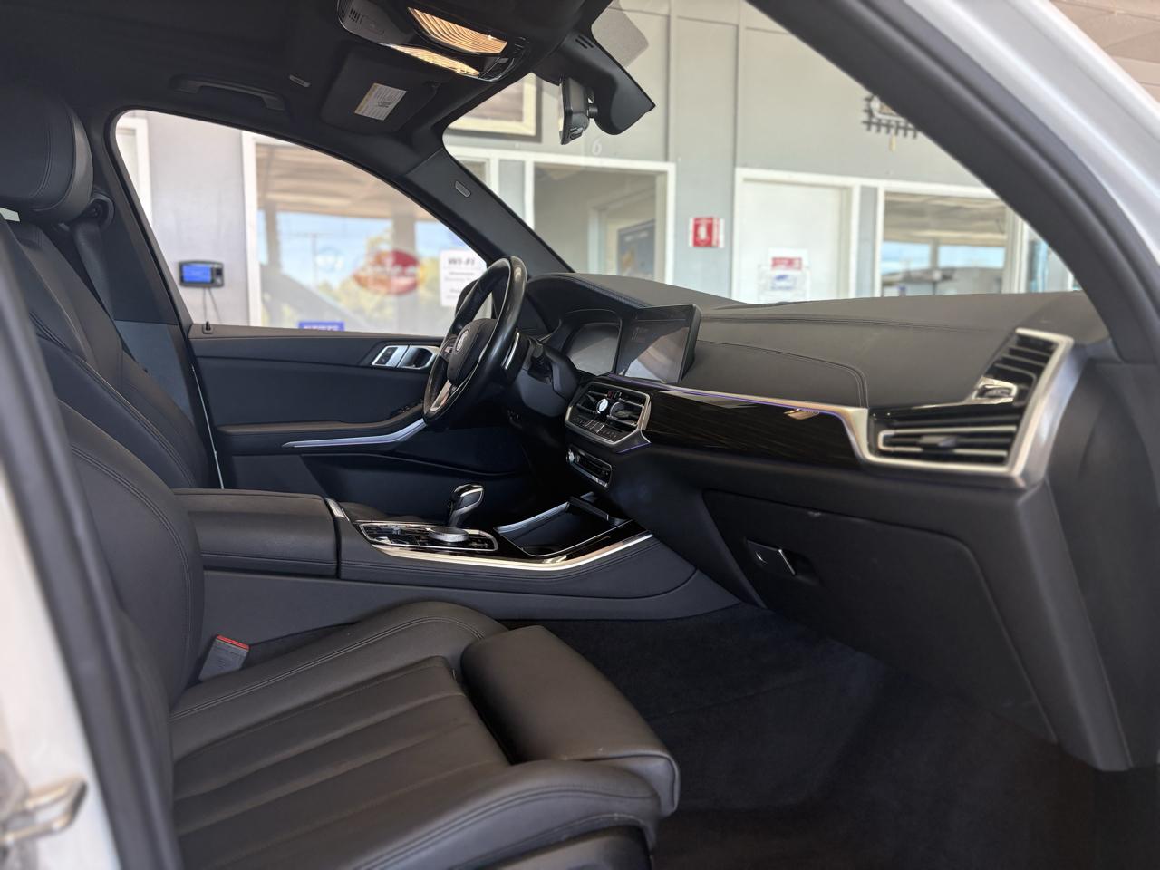 BMW X5 xDrive40i Sports Activity Vehicle 2020
