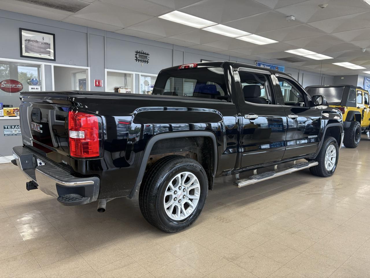 GMC Sierra 1500 4WD Crew Cab 143.5" SLE 2016