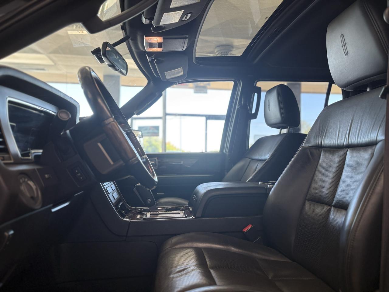 Lincoln Navigator 4WD 4dr 2012